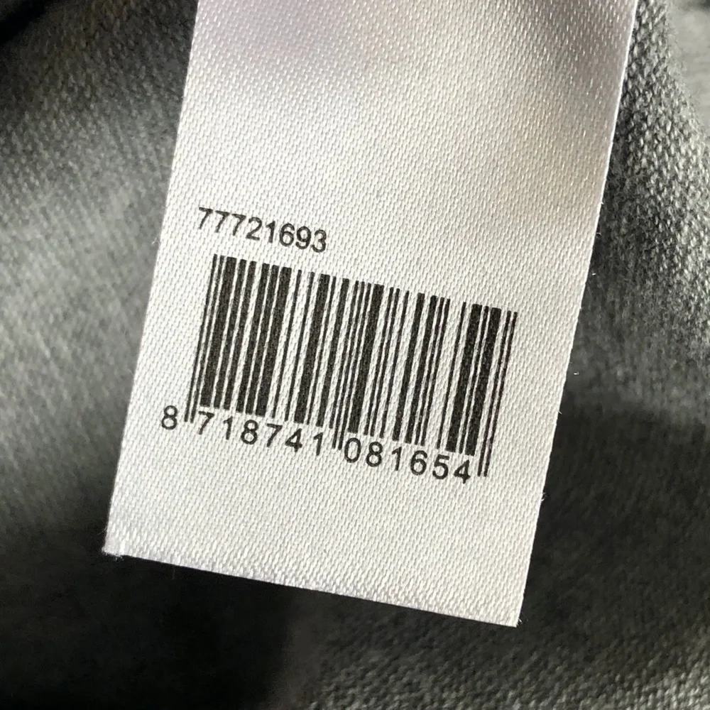 WE Fashions Netherland Dove Gray V Neck Sweater Men's size M NEW